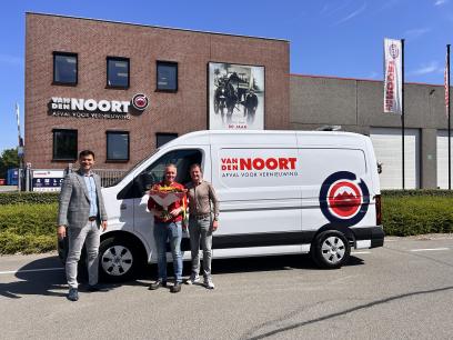 Nieuwe elektrische servicebus in gebruik
