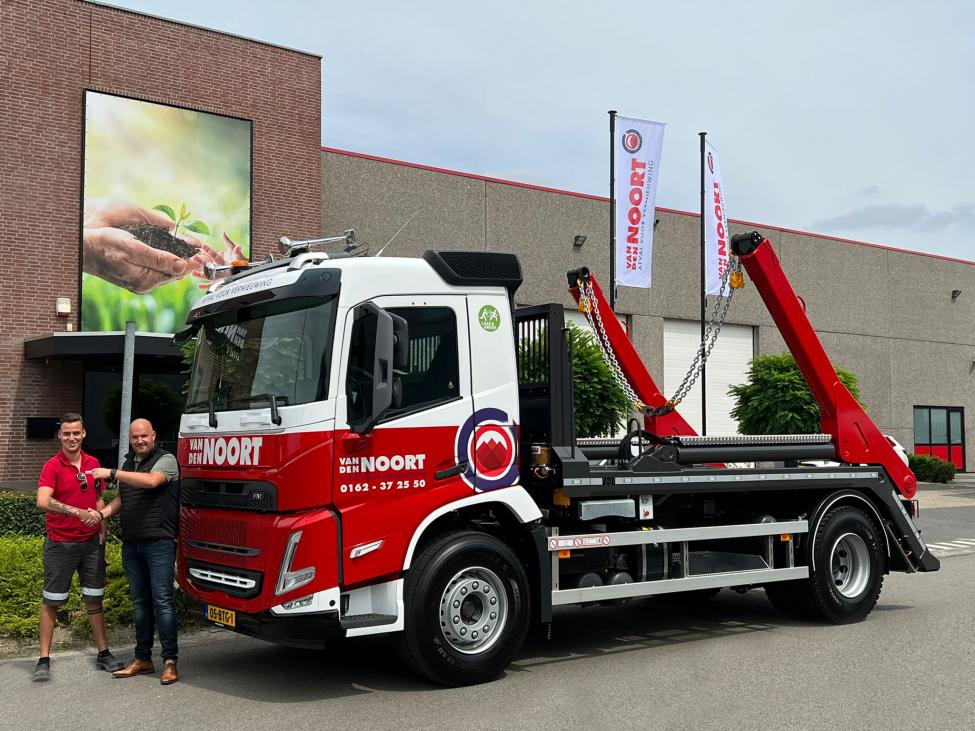 Sleutels in ontvangst genomen nieuwe Volvo